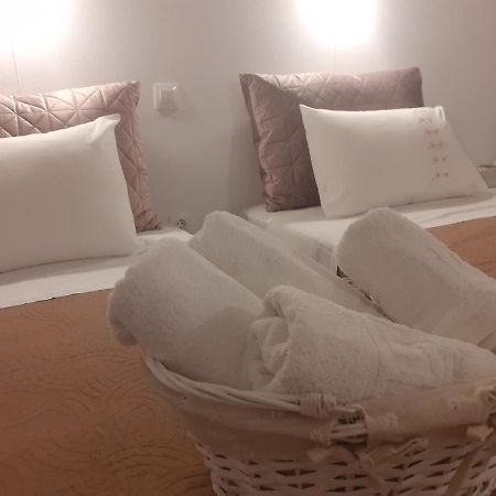 Marili Downstairs Apartments Рода Экстерьер фото